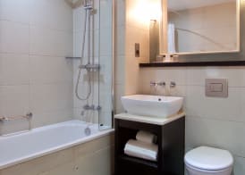 London Chigwell Prince Regent Hotel, BW Signature Collection 4
