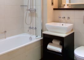 London Chigwell Prince Regent Hotel, BW Signature Collection 5