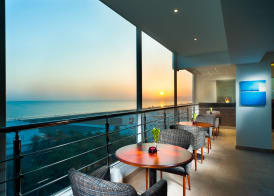 Al Hail Waves Hotel Managed By Centara 4