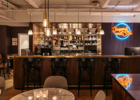 Hotel Schani Salon 5