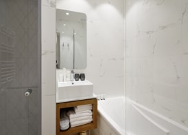Hotel Petit Lafayette 4