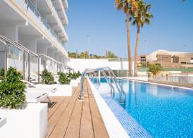 Coral Ocean View - Adults Only 3