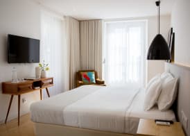 The 8 - Downtown Suites 3