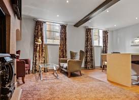 Roomzzz Newcastle City 3