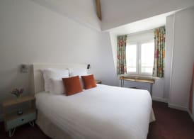 Hotel Des Batignolles 3