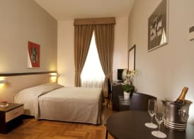 Hotel Praga 1 3