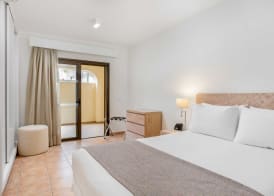 Royal Sunset Beach Club 4