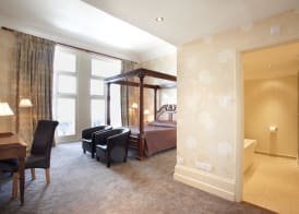 Duke Of Cornwall Hotel 4