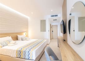 Sunrise Hotel 3