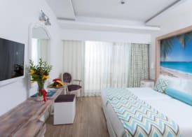 Iz Flower Side Beach Hotel 5