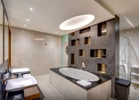 Crowne Plaza MUSCAT OCEC by IHG 4