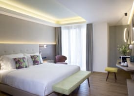 Zeus Essence Wyndham Athens Residence 3