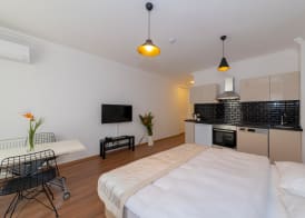 Joy Suites 4