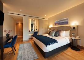 Tower Suites by Blue Orchid 4