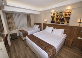 BGuest Hotel & Residence 5