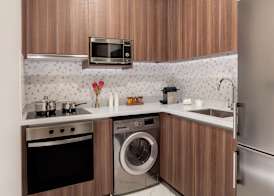 Avani Plus Palm View Dubai Hotel & Suites 4