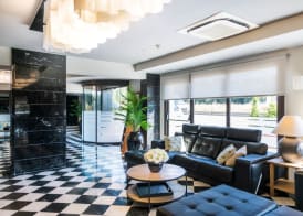 Salles Hotel Aeroport de Girona 4