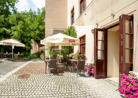 Hotel Santi 5
