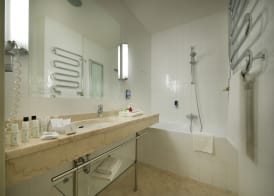 EA Hotel Julis 5