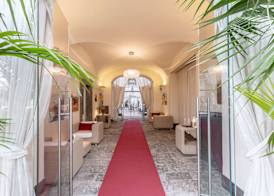 Palazzo Caracciolo Naples 5