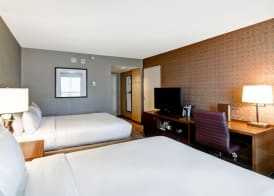 DoubleTree by Hilton Hotel West Edmonton 5