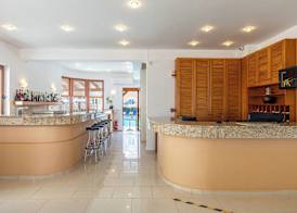Niros Beachfront Aparthotel 5