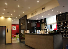 Club Hotel 2