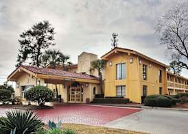 LA QUINTA INN SAVANNAH MIDTOWN 5