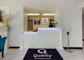Quality Inn Lee - Lenox South 2
