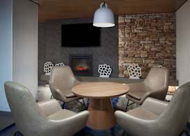 Fairfield Inn & Suites by Marriott Charleston 2