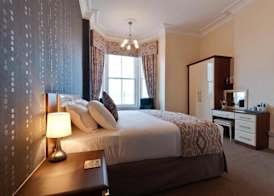 Lauriston & Lawton Court Hotel 5