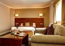 Golden Lion Hotel 2