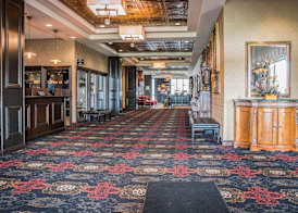 Shoreline Inn & Conference Center, an Ascend Collection Hotel 5