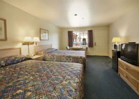 Days Inn by Wyndham Riverside Tyler Mall 4