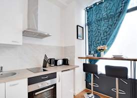 Beautiful Apartment - 1br/4p - Near Nation 4