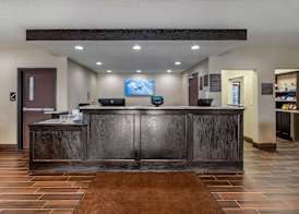 Comfort Inn & Suites Cedar Rapids CID Eastern Iowa Airport 2