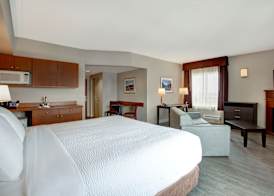 Days Inn & Suites by Wyndham Collingwood 4