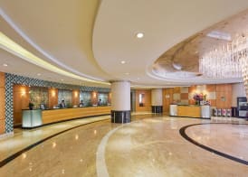 Renaissance Shanghai Pudong Hotel 2