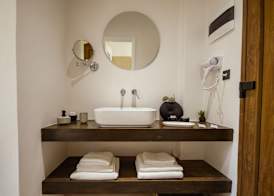 BOHOTEL Eleonas 4