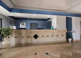 Quality Inn & Suites Oklahoma City North 2