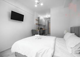 Avenue Studios & Apartments, Nilie Hospitality MGMT 5