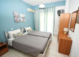 Angels Pool Studios and Apartments 3