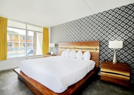 Holiday Shores - ADA Standard King Room 3