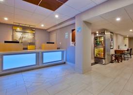 Holiday Inn Express FAIRFAX - ARLINGTON BOULEVARD by IHG 2