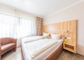 Hotel Reinhardtshof Garni 5