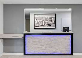 Super 8 by Wyndham Elizabethtown 3