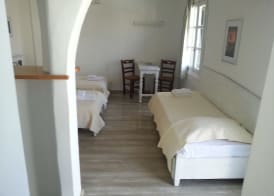 Studios and Suites Rania 4