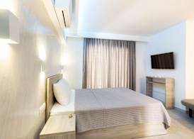 Summer Inn 4