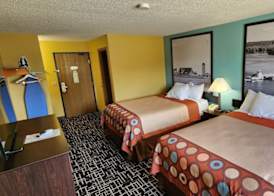 Super 8 by Wyndham Dyersville near Field of Dreams 4
