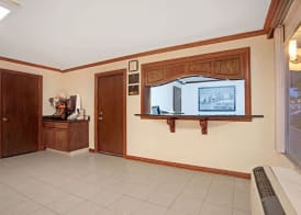 Super 8 by Wyndham Oklahoma/Frontier City 3
